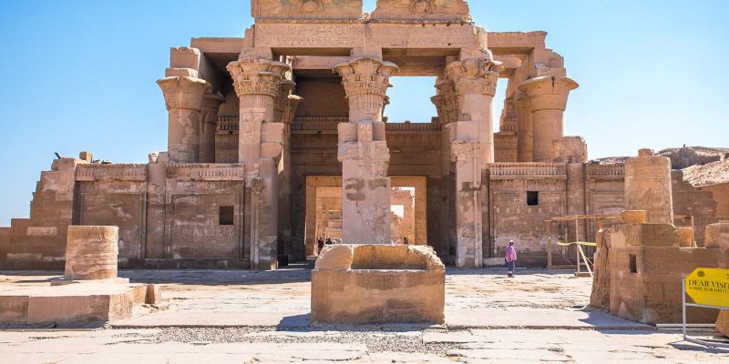 Pacote Tesouros do Egito (Cairo, Cruzeiro no Nilo, Abu Simbel e Hurghada) Pacote Tesouros do Egito (Cairo, Cruzeiro no Nilo, Abu Simbel e Hurghada)